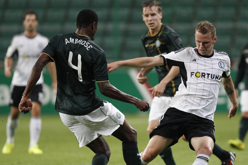 Momentka ze zápasu mezi Legií Varšava a Celticem.