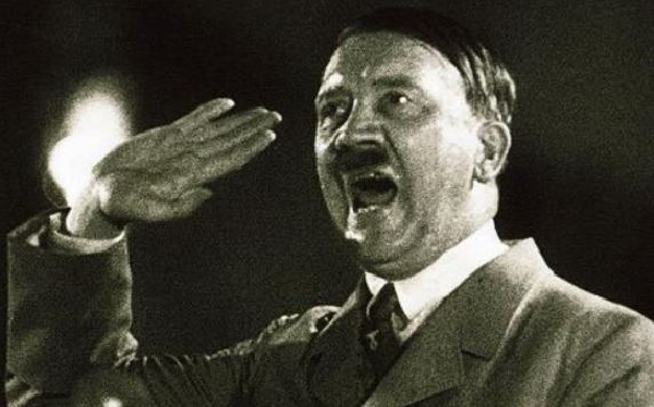 Hitler dokázal svým projevem strhnout miliony.