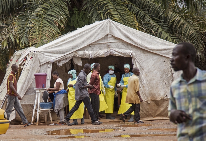 Podle informací WHO si epidemie eboly vyžádala již 1013 lidských životů.