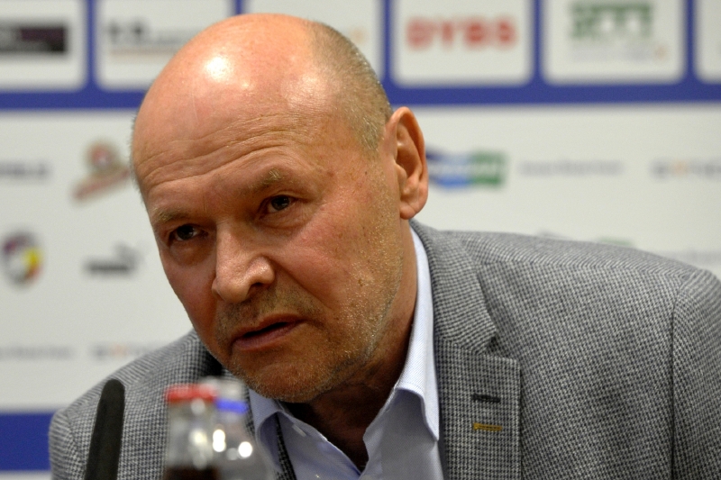Trenér Miroslav Koubek. 