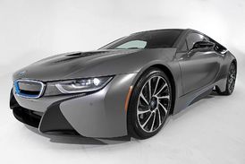 Zvláštní vydání BMW i8 pro kalifornskou přehlídku.