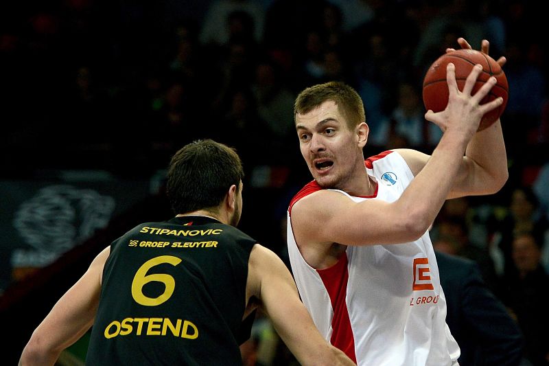 Basketbalisté Nymburku už se v příští sezoně nebudou moci spolehnout na rakouského pivota Rašída Mahalbašiče (vpravo). Basketbalisté Nymburku už se v příští sezoně nebudou moci spolehnout na rakouského pivota Rašída Mahalbašiče (vpravo).