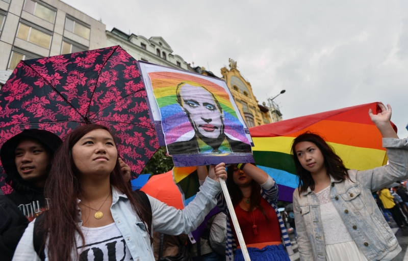 Karikatura prezidenta Vladimira Putina na podporu homosexuálů v Rusku.