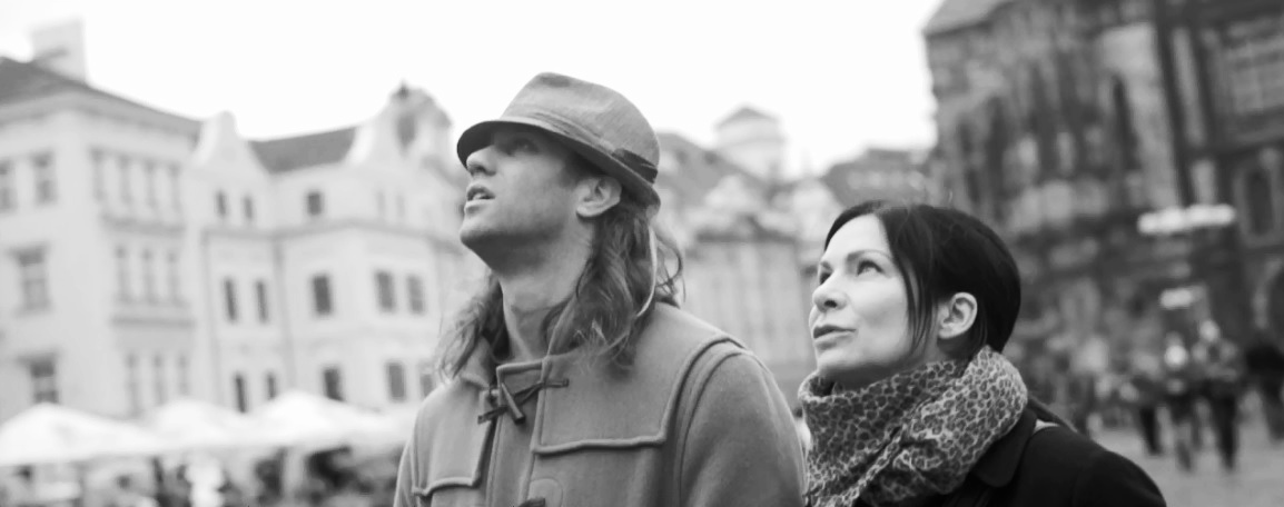 Anna K. nahrála písničku v angličtině s muzikanty z Reef.
