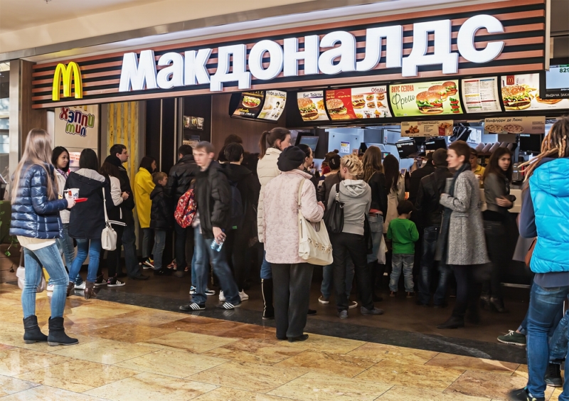 Rusko zastavilo provoz čtyř restaurací McDonald's v Moskvě.