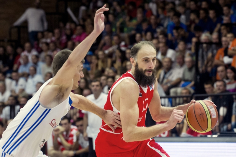 Čeští basketbalisté porazili v odvetě Gruzii a přiblížili se k postupu na ME. Čeští basketbalisté porazili v odvetě Gruzii a přiblížili se k postupu na ME.