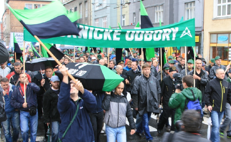 Horníci v nejistotě. Plán B zahrnuje prodej OKD. Horníci v nejistotě. Plán B zahrnuje prodej OKD.