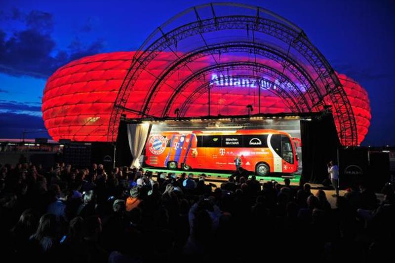 Luxusní autobus fotbalistů Bayernu Mnichov.