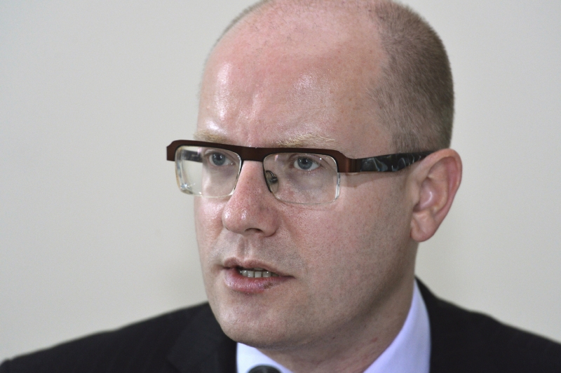 Bohuslav Sobotka mluví diplomaticky. Ve funkci se však dařilo lépe iracionálním premiérům...