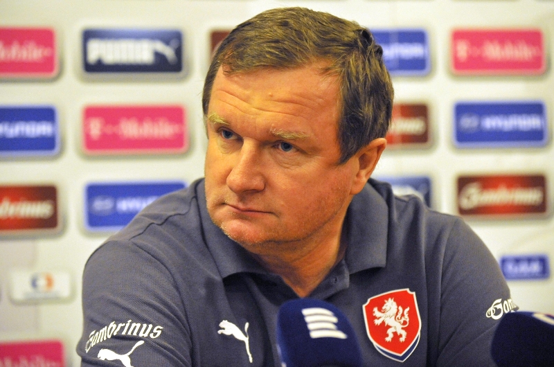 Reprezentační trenér Pavel Vrba dokázal, že se nebojí ani netradičních nefotbalových výzev.