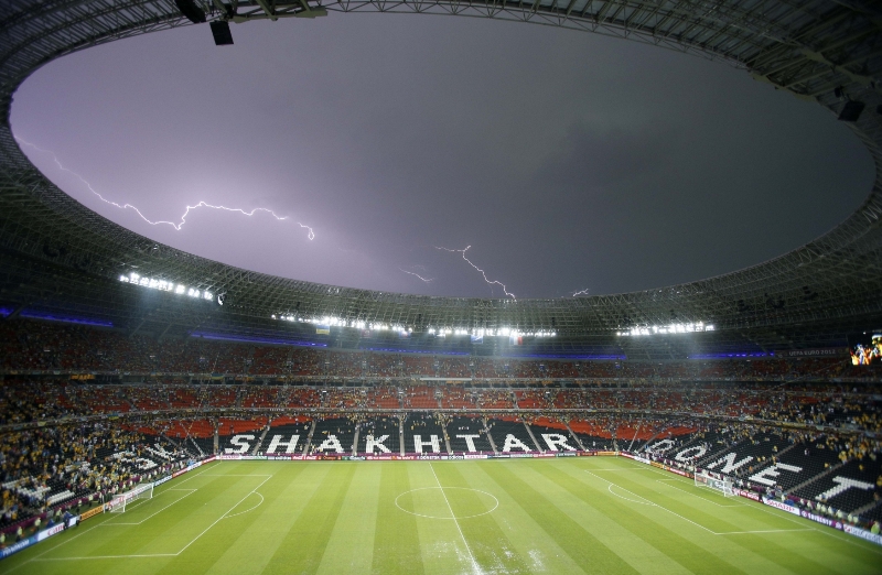 Stadion v Doněcku čelil útoku.