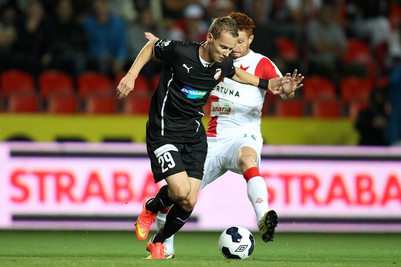 Fotbalisté Slavie doma ubránili jednogólový náskok nad Plzní. Fotbalisté Slavie doma ubránili jednogólový náskok nad Plzní.