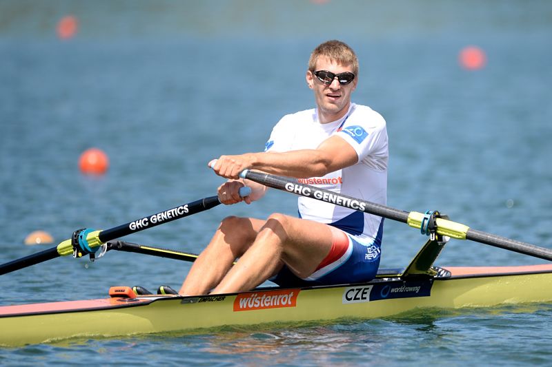 Skifař Ondřej Synek postoupil na MS do čtvrtfinále. Skifař Ondřej Synek postoupil na MS do čtvrtfinále.