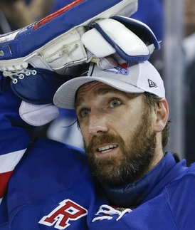 Henrik Lundqvist bude tvořit brankářský tandem s Cameronem Talbotem.