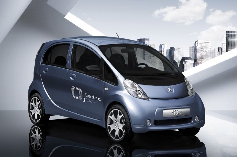 Elektromobil Peugeot iOn najel na jendo nabití 181 km.