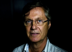 Režisér snímku Lasse Hallström.