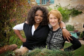 Helen Mirren ve filmu stvárnila šéfkuchařku a Oprah Winfreyová film produkovala.
