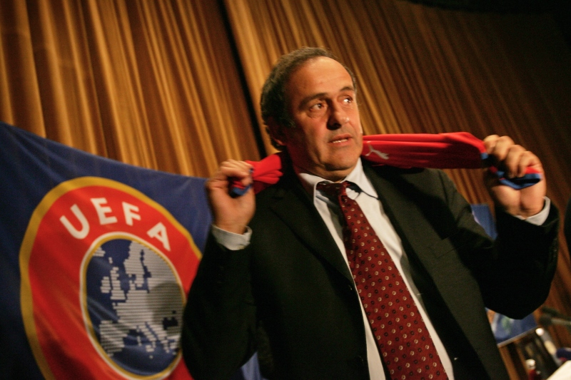 Michel Platini (na snímku) nebude kandidovat proti Seppu Blatterovi do čela Mezinárodní fotbalové federace FIFA.