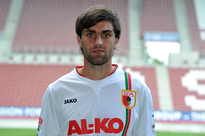 Fotbalový klub Bohemians 1905 nesměl prodat fotbalistu Jana Morávka do Schalke 04. Fotbalový klub Bohemians 1905 nesměl prodat fotbalistu Jana Morávka do Schalke 04.