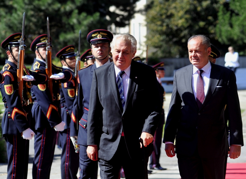 Český prezident Zeman a jeho slovenský kolega Kiska.