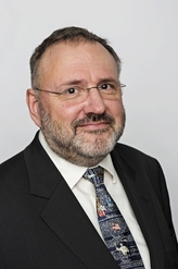 Jiří Zlatuška - Musí se pokračovat v tom, by bylo Rusko ekonomicky izolováno.
