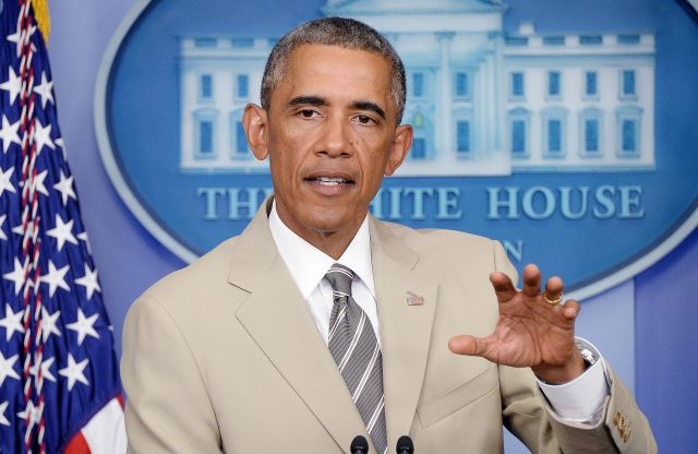 Obama: Kromě zákazu obchodování bude v rámci postihů zablokován majetek dotčených subjektů v USA.