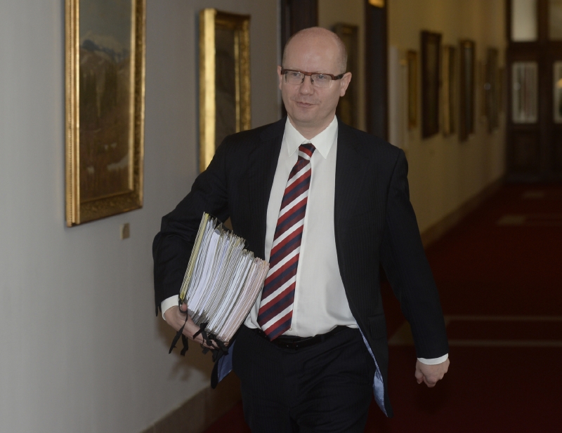 Bohuslav Sobotka míní, že kompenzace se nedočkali ani Slováci, Poláci či Maďaři. Bohuslav Sobotka míní, že kompenzace se nedočkali ani Slováci, Poláci či Maďaři.