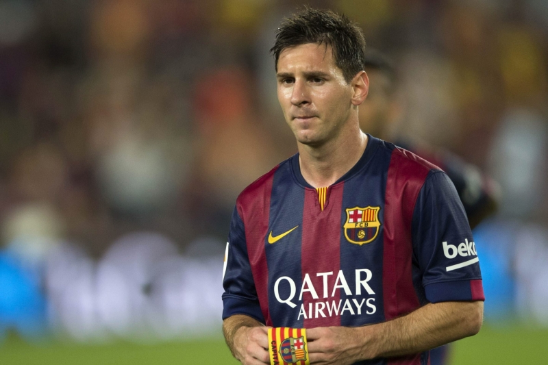 Lionel Messi si poranil stehenní sval. 