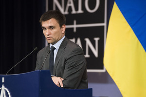 Ukrajinský ministr zahraničí Klimkin na tiskovce v sídle NATO.