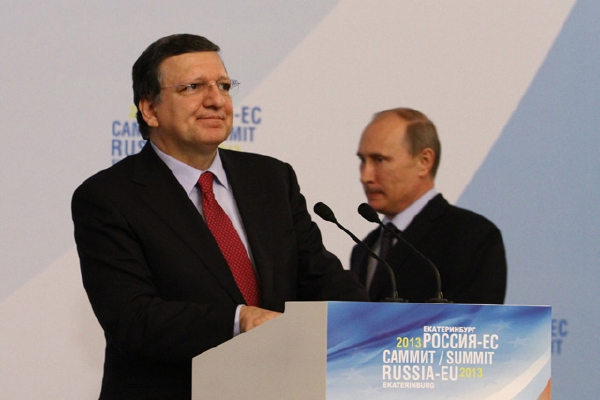 Barroso a Putin na su,mmitu EU-Rusko v roce 2013.