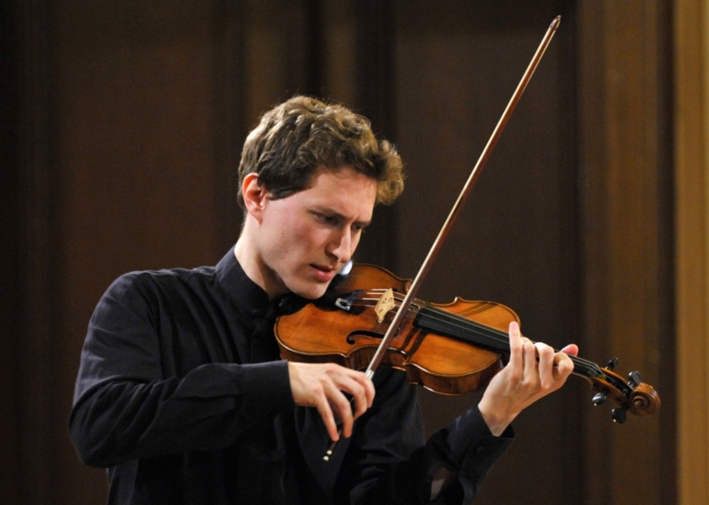Houslista Josef Špaček.
