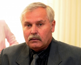 Revizní technik Vladimír Čimpera se nedostavil k soudu.