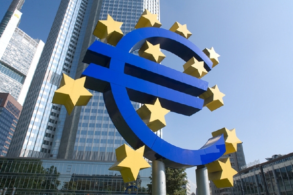 Evropská centrální banka se snaží předejít deflaci.