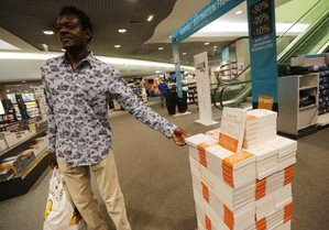 Trierweilerové kniha má našlánuto na bestseller.