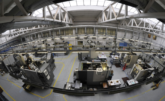  Česko usiluje o to, aby se sankce nedotkly českého strojírenského exportu do Ruska, především vývozu obráběcích strojů, které patří právě mezi zboží dvojího užití.