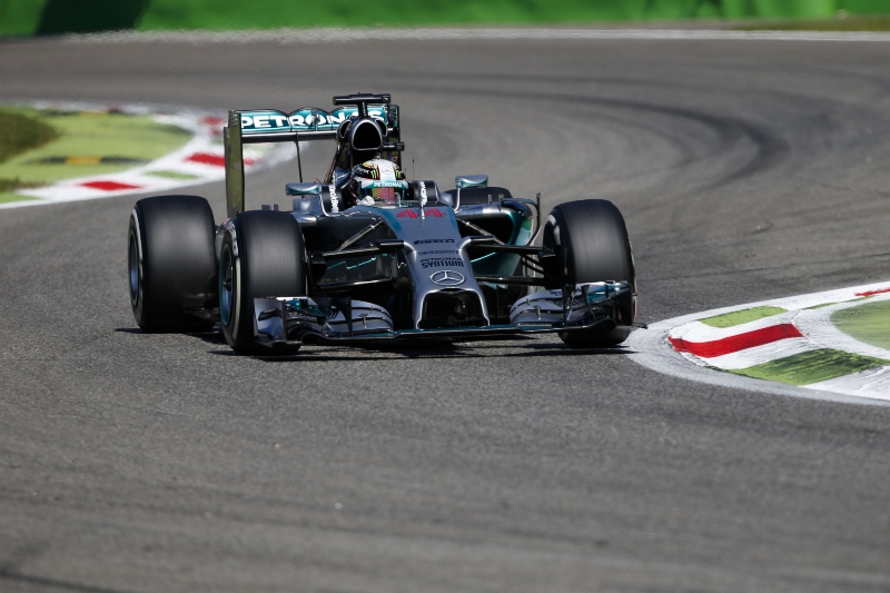Z pole position v Monze odstartuje Brit Lewis Hamilton.