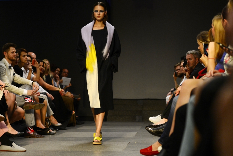 Z Mercedes-Benz Fashion Weekendu, který skončil v neděli. Z Mercedes-Benz Fashion Weekendu, který skončil v neděli.