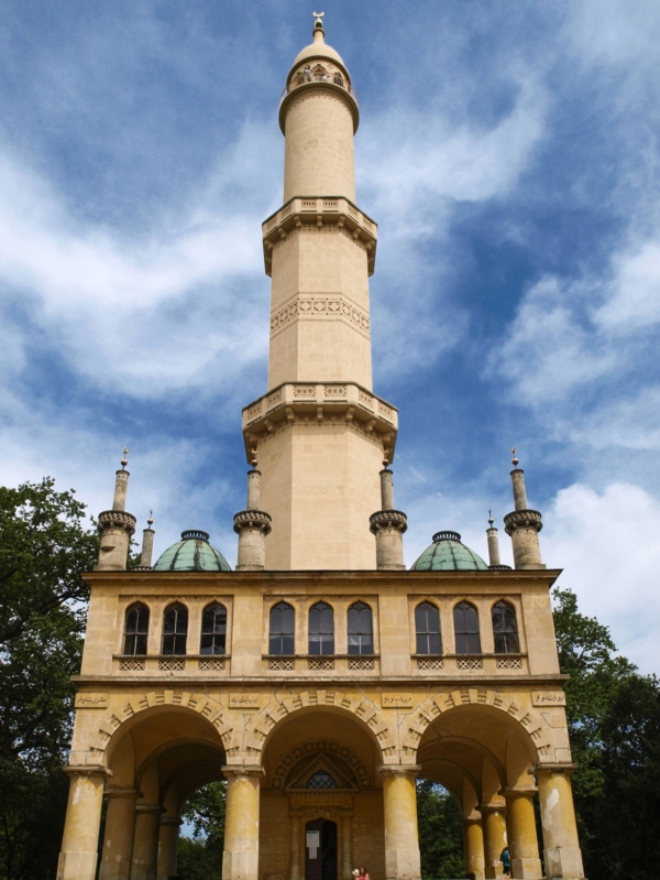 Minaret v Lednicko-valtického areálu.