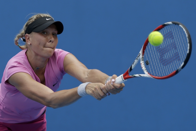 Lucie Hradecká vyřadila v prvním kole v Québecu Portugalku Michelle Larcherovou. Lucie Hradecká vyřadila v prvním kole v Québecu Portugalku Michelle Larcherovou.