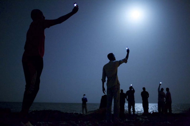 Fotografie World Press Photo roku 2013 John Stanmeyer, Spojené státy, VII pro National Geographic. Fotografie World Press Photo roku 2013 John Stanmeyer, Spojené státy, VII pro National Geographic.
