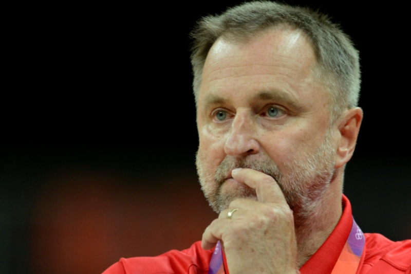 Trenér reprezentace basketbalistek Lubor Blažek.