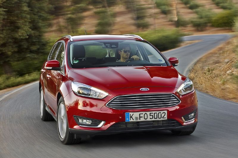 Nový Ford Focus se na výpravu za prvními zákazníky.