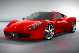 Ve Ferrari došlo v minulých dnech k zemětřesení. Šéf padl.
