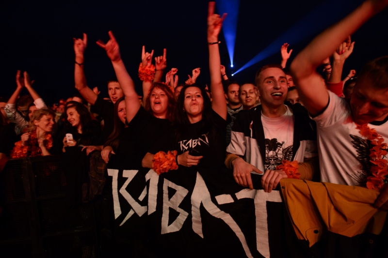 Po čertech velkej koncert 2 byl oslavou 25. narozenin skupiny Kabát.
