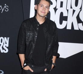 Cris Cab.