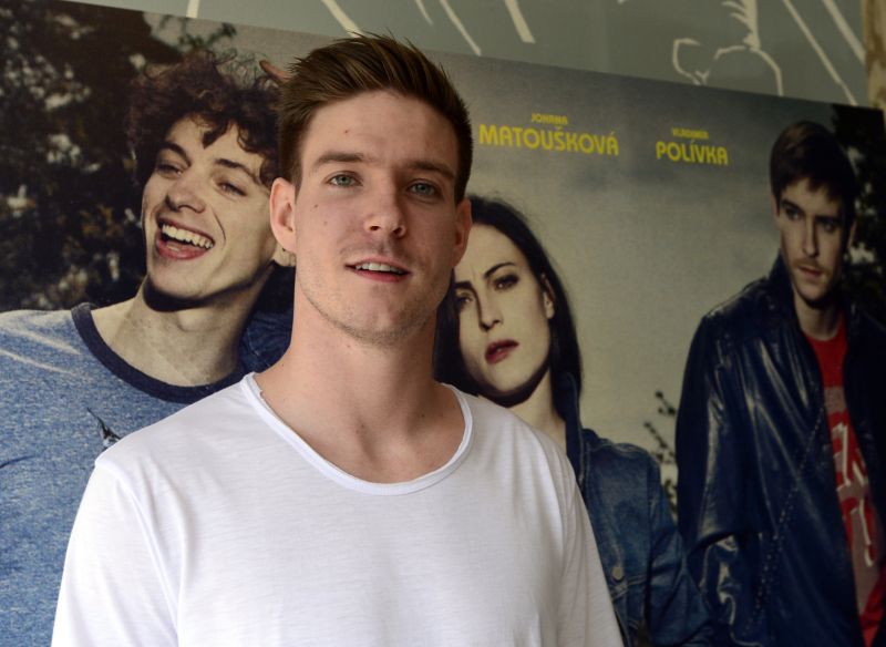 Vladimír na projekci nového českého filmu Místa.