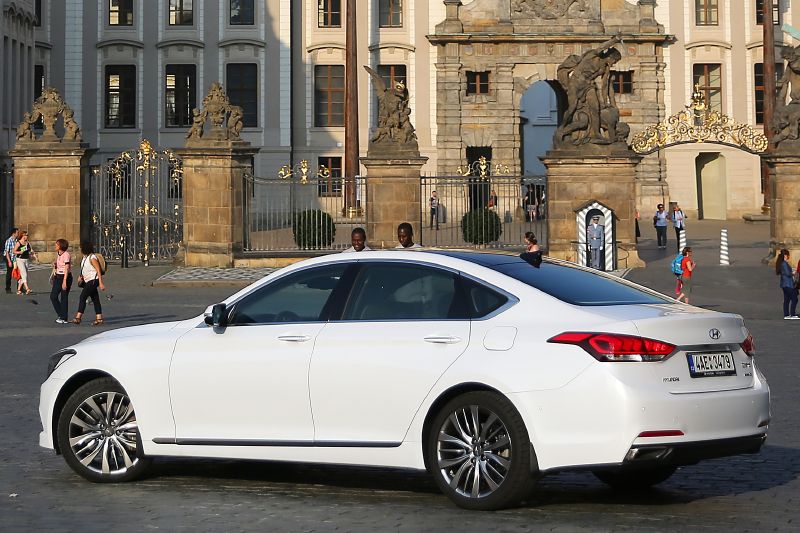 V jednoduchosti je elegance, to potvrzují i linie modelu Genesis.