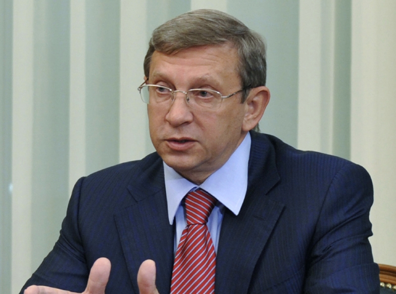 Jevtušenkov - nepolitický oligarcha.