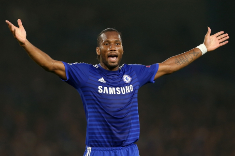 Útočník Chelsea Didier Drogba. 