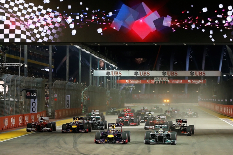 Grand Prix v Singapuru se pojede tradičně v noci.